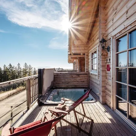 Almhuetten Skorianz - Rote Hirschhuette *